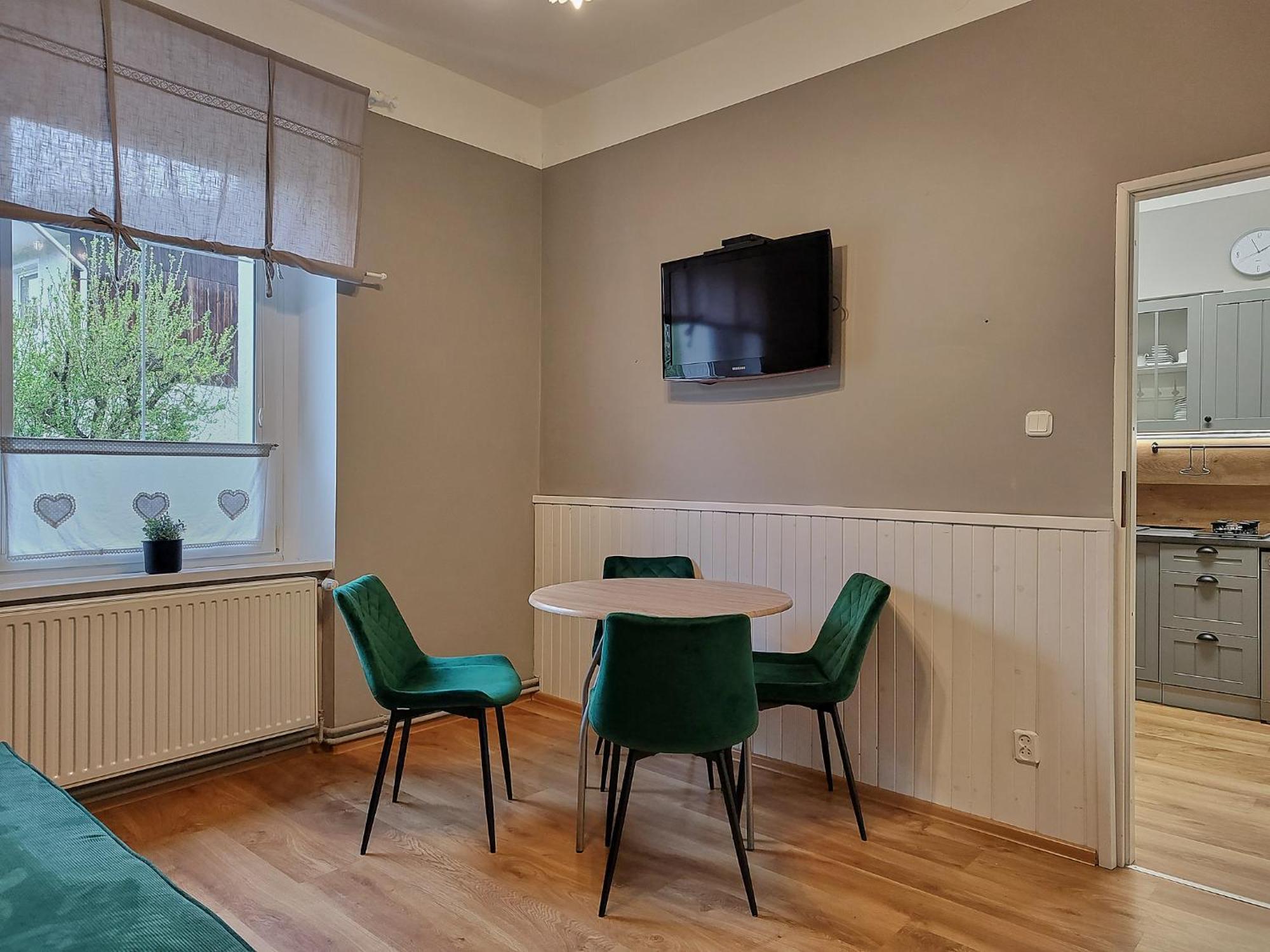 Apartament Swierkowy - Kolejowa カルパッチ エクステリア 写真