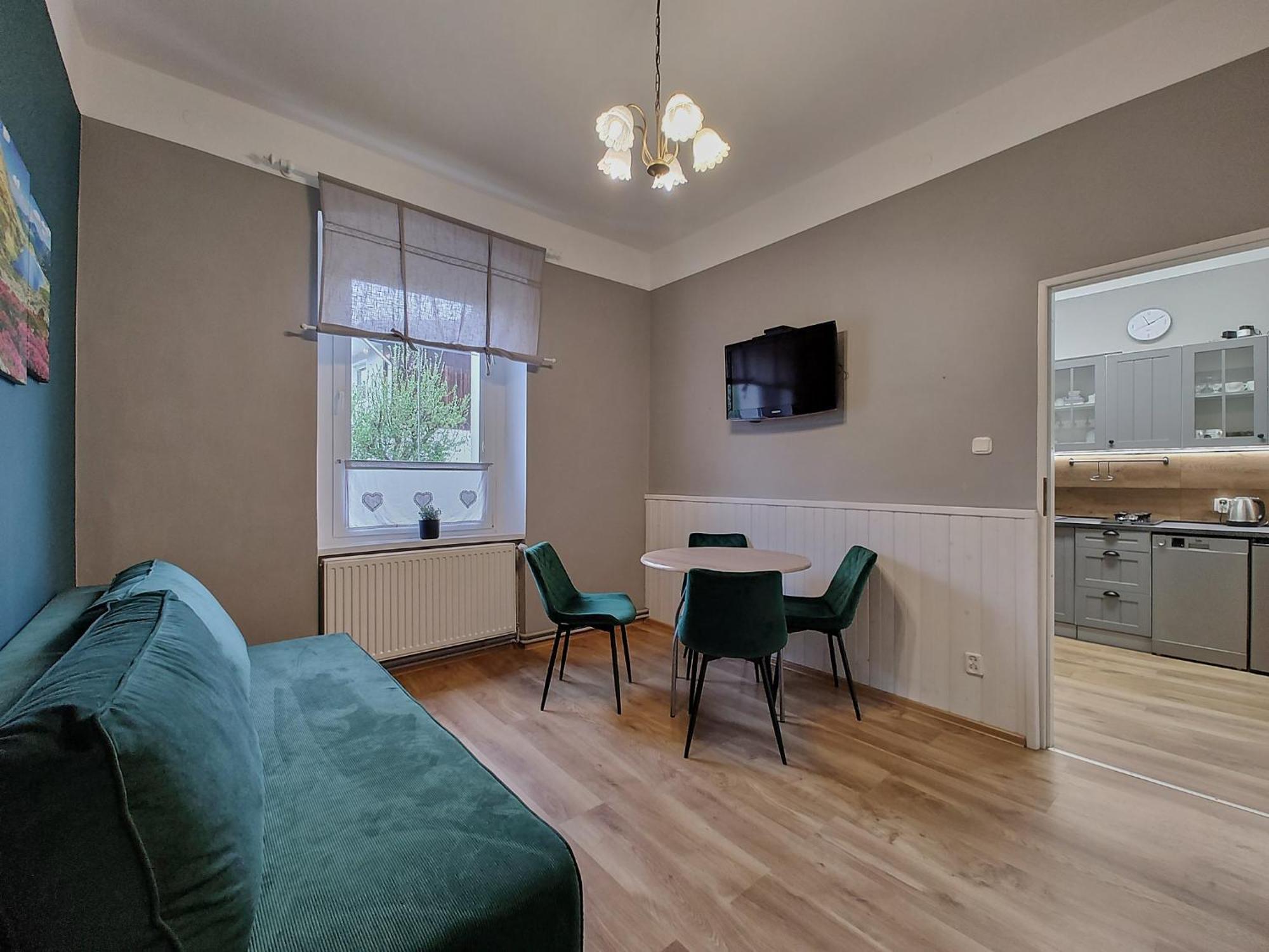 Apartament Swierkowy - Kolejowa カルパッチ エクステリア 写真